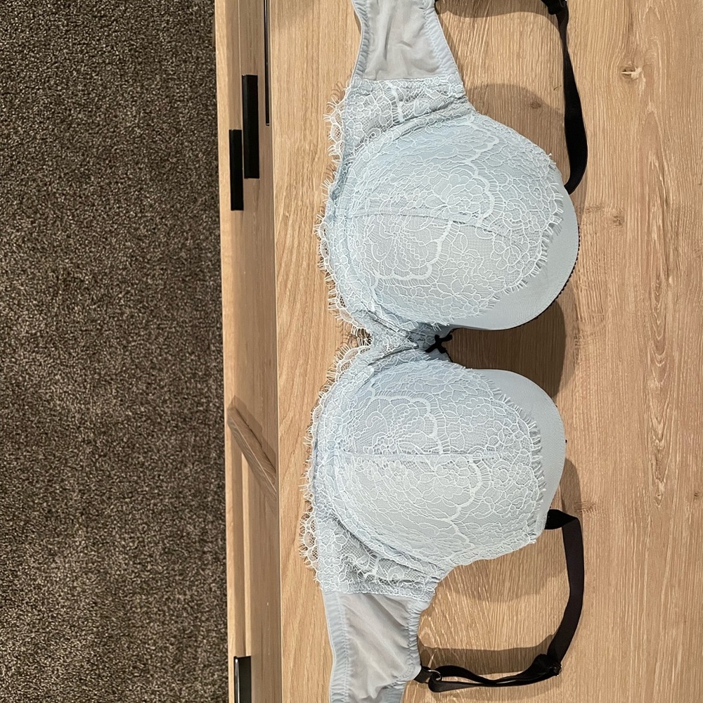 VS Lace Underwire Bra